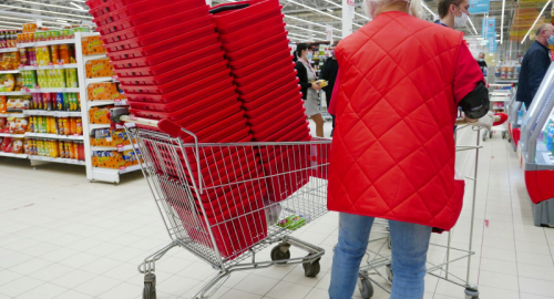 Verso la normalit�: si chiude lo sciopero degli autotrasporti, ma i supermercati restano a secco